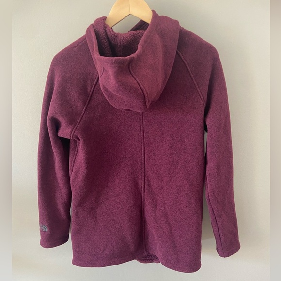 The North Face Burgundy Fleece Crescent Wrap Hooded Jacket - Picture 4 of 4